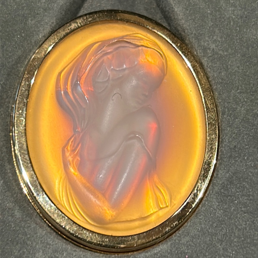 Lalique Paris cameo broach in box